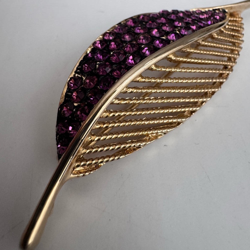 Vintage Brooch Marcel Boucher Gold Tone Leaf Twisted amethyst color rhinestone